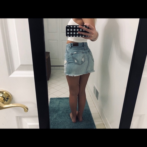 Hollister denim skirt - Picture 2 of 2